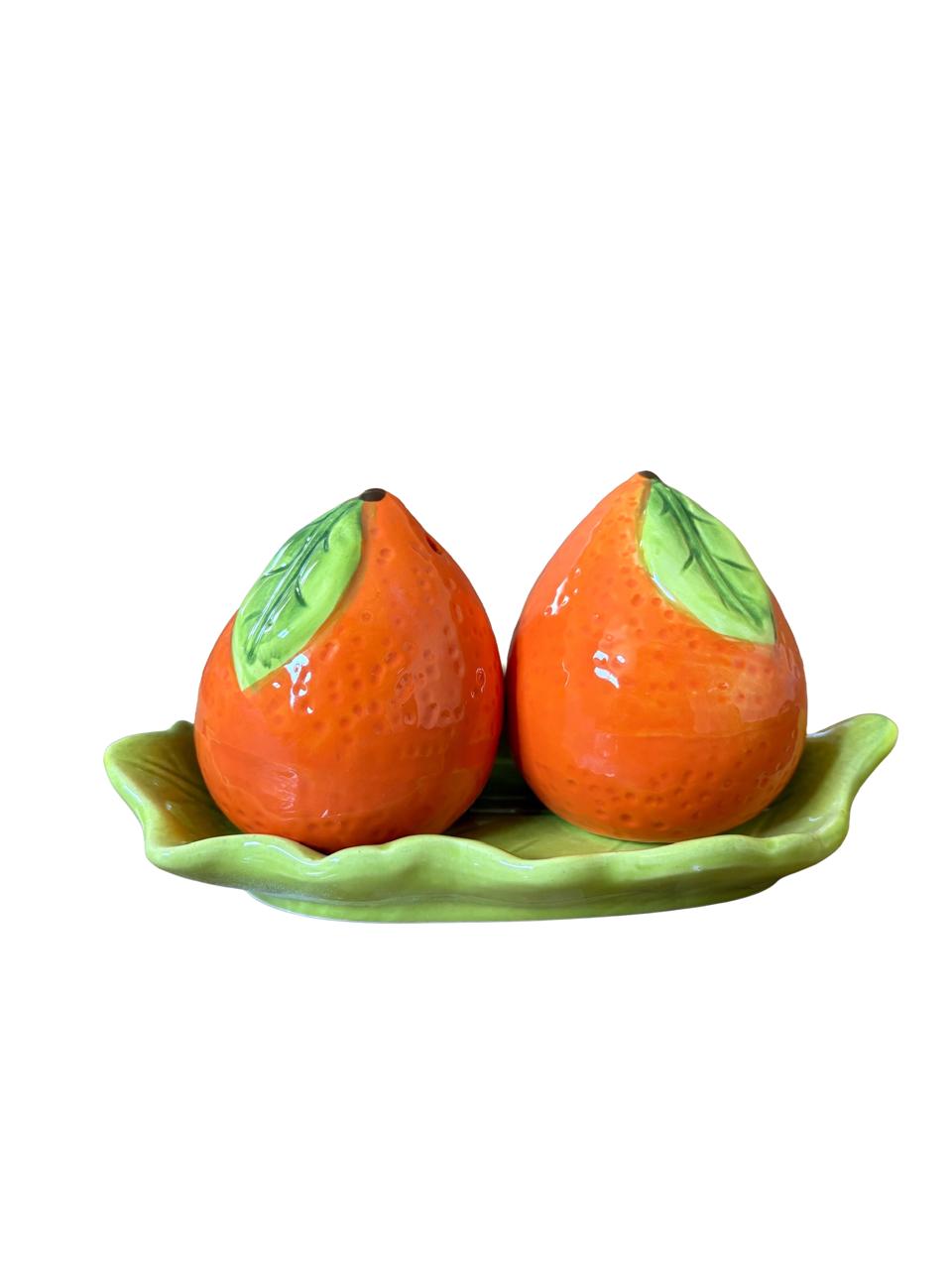 Salt & Pepper Shaker Set